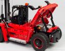 lego-42082-model-d-heavy-forklift-7.jpg