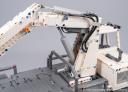 lego-42100-model-c-tracked_carrier-19.jpg